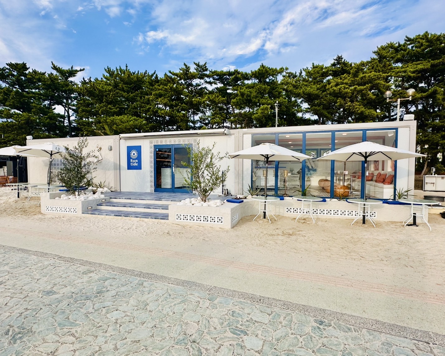 白良浜 「Suntide Café & Bar